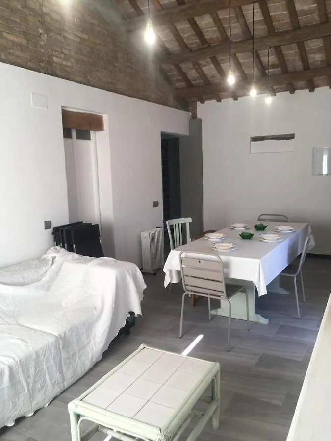 Oasis Family Apartment Deltebre 0*,